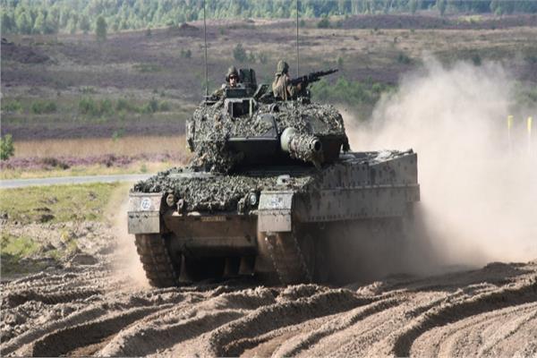 دبابة من طراز Leopard 2 A8