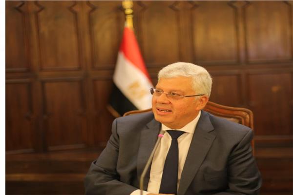 الدكتور محمد أيمن عاشور وزير التعليم العالي والبحث العلمي