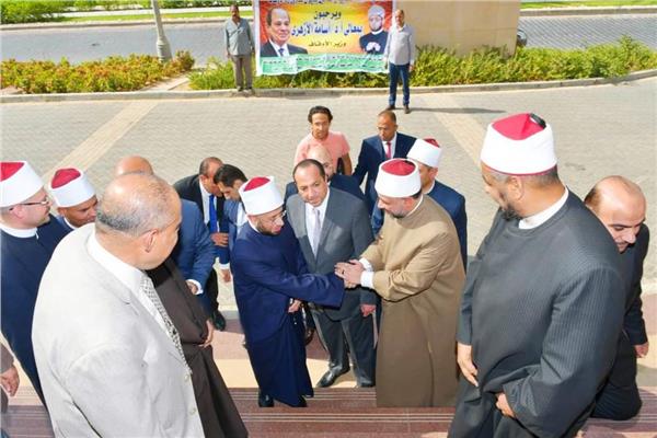 قيادات الأوقاف خلال استقبالهم للدكتور أسامة الأزهري وزير الأوقاف الجديد