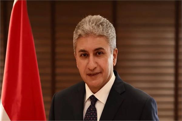 وزير السياحة والآثار شريف فتحي