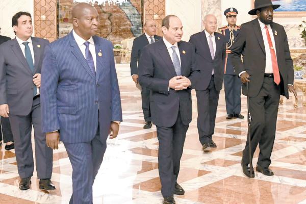 الرئيس عبد الفتاح السيسى أثناء ترؤسه لاجتماع قمة دول جوار السودان