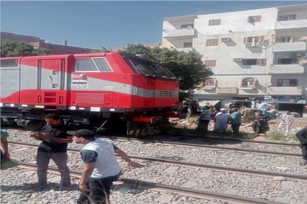 اصطدم قطار قادم من القاهرة اتجاه أسوان بدارجة نارية 