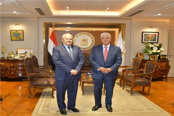 وزير التعليم العالي ورئيس جامعة القاهرة