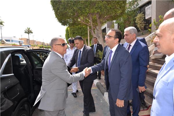 اللواء طيار أكرم محمد جلال محافظ الإسماعيلية