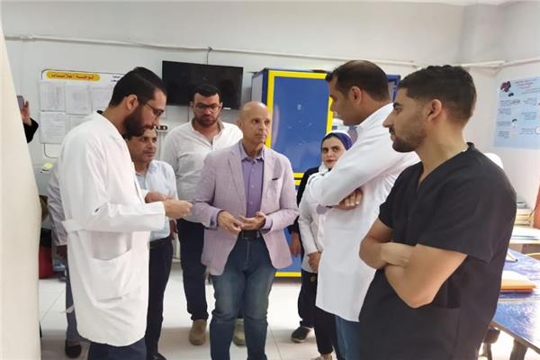 وكيل وزارة الصحة بالشرقية خلال تفقده الخدمة الطبية بمستشفى الحسينية