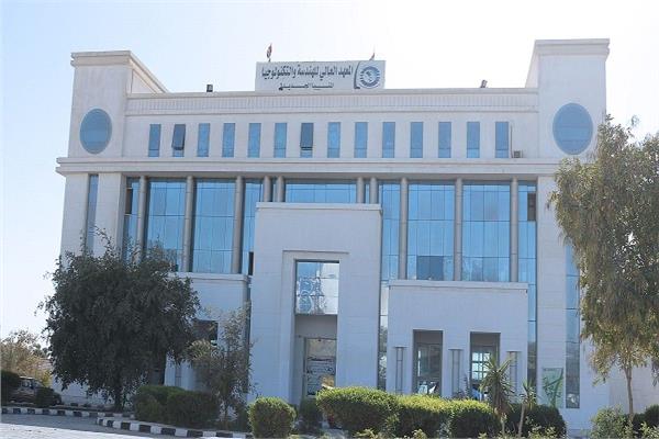  المعاهد المعتمدة