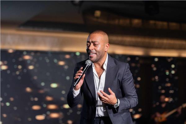  تامر عاشور
