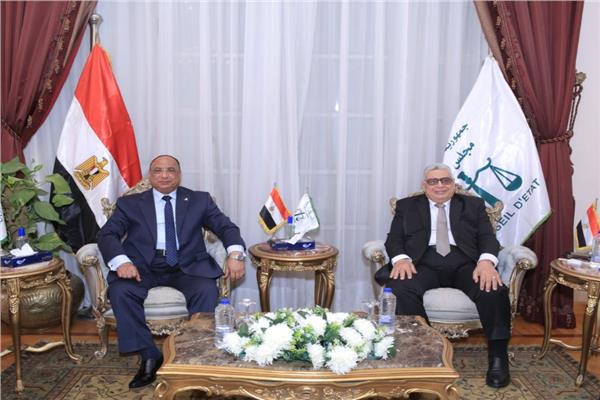 رئيس مجلس الدولة خلال استقباله رئيس قضايا الدولة