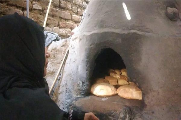 العيش الشمسي