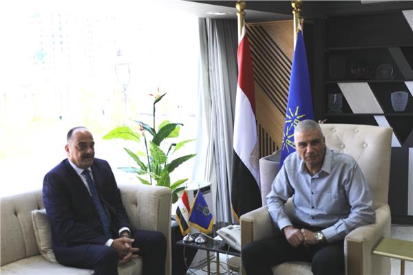 اللواء إسماعيل كمال محافظ أسوان واللواء مجدى سالم مدير أمن أسوان 