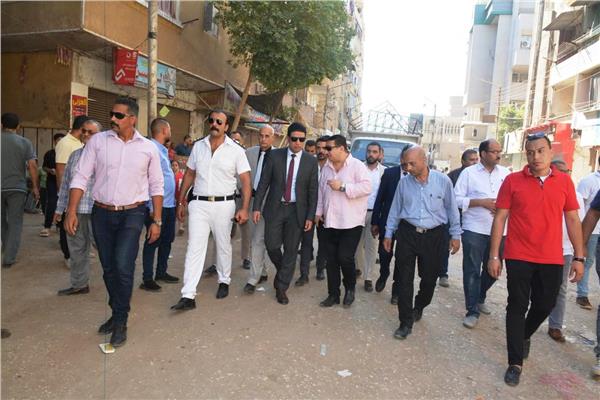 نائب المحافظ يقود حملة مرافق مكبرة بمنطقة المخبز الآ لى  بسوهاج