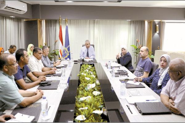 اللواء إسماعيل كمال خلال اجتماع ضبط أسعار السلع