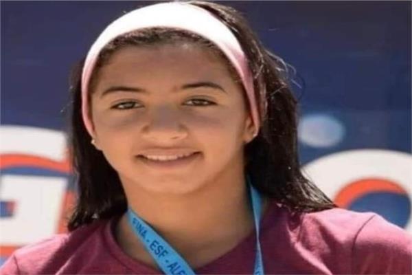 شذي نجم   بطلة نادي طنطا الرياضي في السباحة
