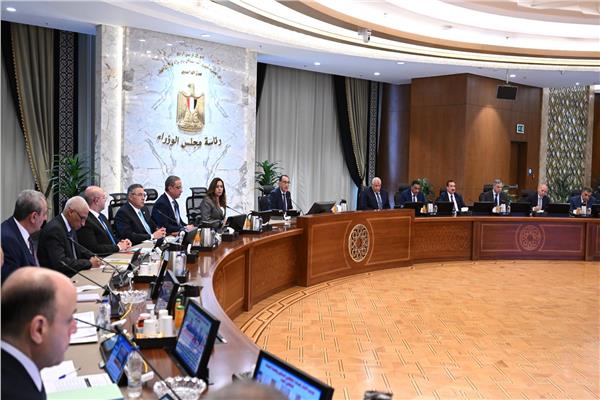 فعاليات أول اجتماع لمجلس المحافظين بعد إعلان التشكيل الحكومي الجديد