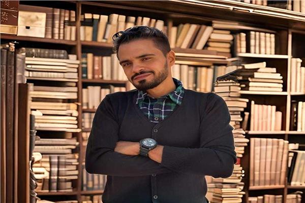 الشاعر أيمن درويش