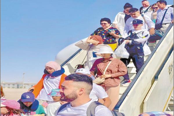 مطار العلمين الدولي يستقبل سياح كازاخستان