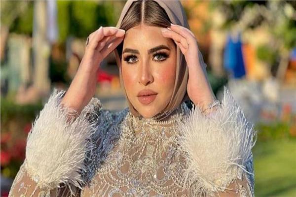 البلوجر نادين طارق