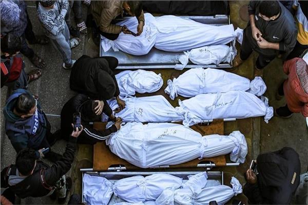 عدد من شهداء غزة جراء قصف الاحتلال المتواصل على القطاع - صورة أرشيفية