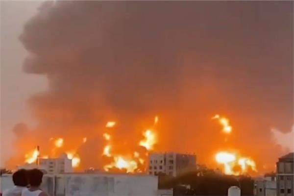 القصف الإسرائيلى على ميناء الحديدة