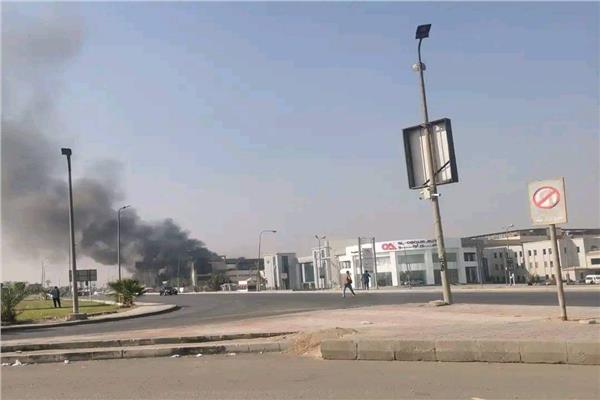فحص حريق مصنع أثاث بالعبور