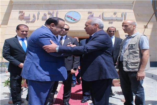 رئيس هيئة النيابة الإدارية يستقبل رئيس الهيئة الوطنية للانتخابات