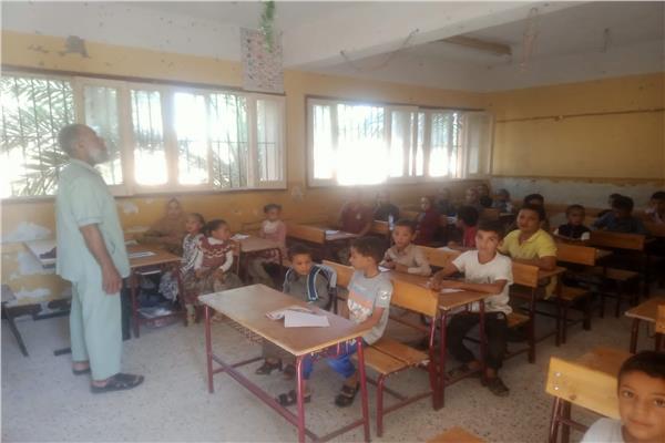 مدرسة السادات الابتدائية
