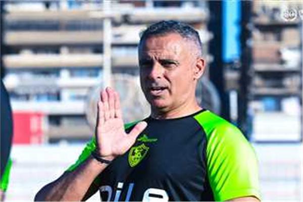 البرتغالي جوزيه جوميز المدير الفني للفريق الأول لكرة القدم بنادي الزمالك 