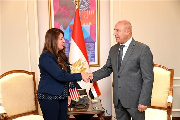 نائب رئيس الوزراء خلال لقائه بالسفيرة الأمريكية