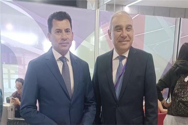 السفير المصري في فرنسا ووزير الرياضة