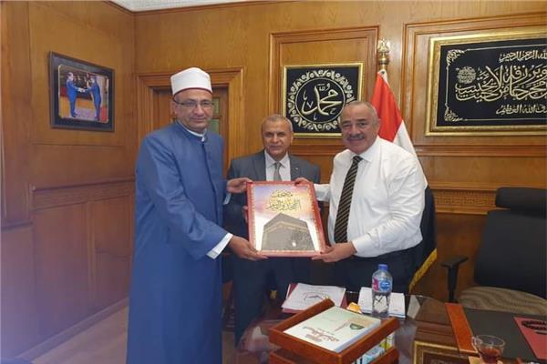 تكريم مساعد أول وزير الداخلية 