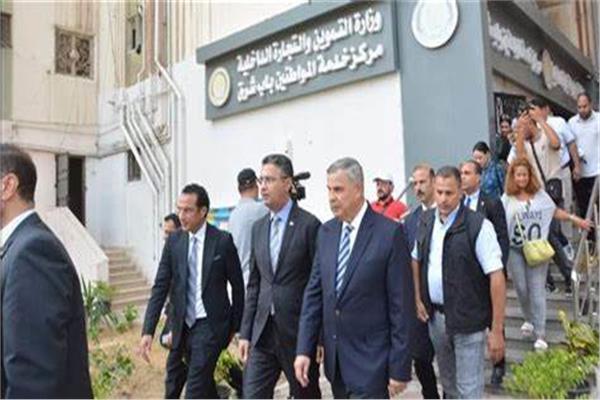 جولة وزير التموين 
