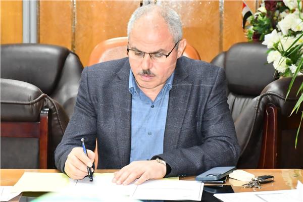 الدكتور ناصر مندور، رئيس جامعة قناة السويس