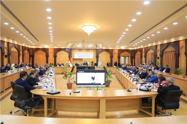 الأعلي للجامعات