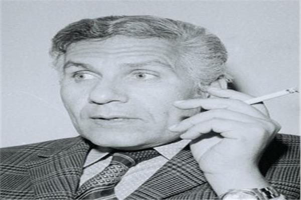 الروائي يوسف ادريس