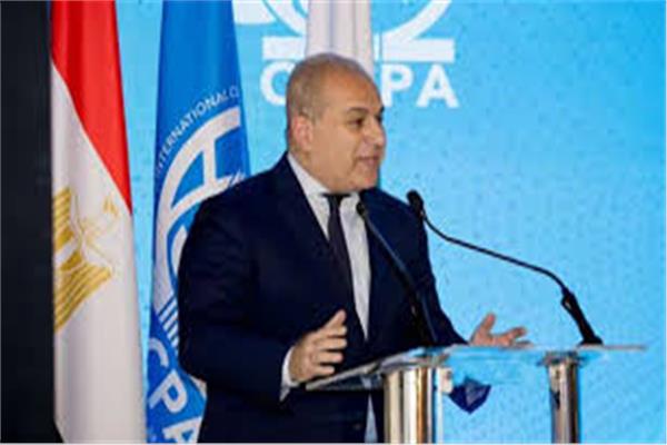  السفير أحمد نهاد عبد اللطيف