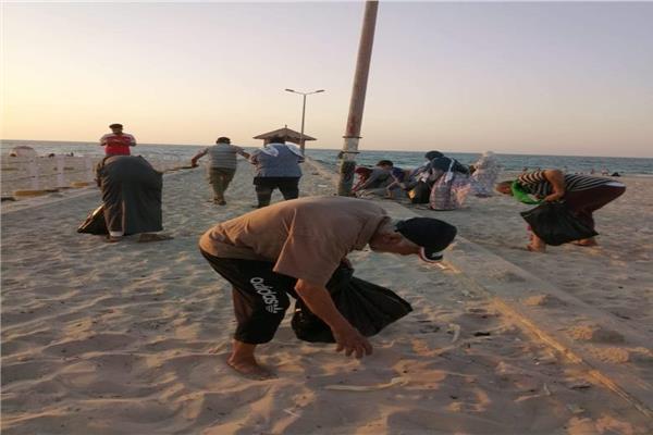 مبادرة شباب المحافظة تحت عنوان «هنظف بلدنا.. انزل وشارك»