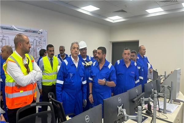 زيارات مفاجئة لشركات السويس