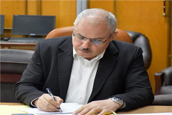 الدكتور ناصر مندور، رئيس جامعة قناة السويس