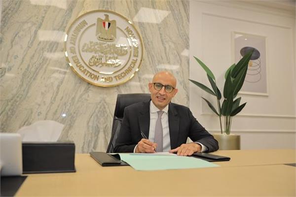 محمد عبد اللطيف وزير التربية والتعليم والتعليم الفني