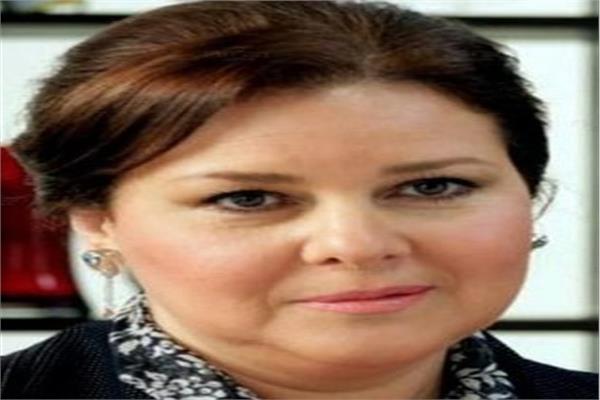 دلال عبد العزيز