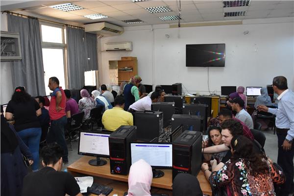 تنسيق الجامعات .. 4 درجات تقضى على حلم الـ "بالطو الأبيض"