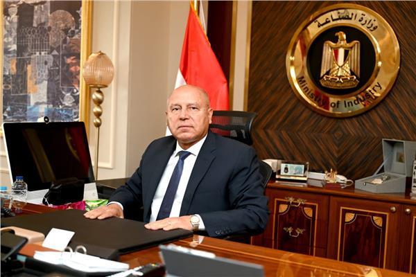 الفريق مهندس كامل الوزير نائب رئيس مجلس الوزراء للتنمية الصناعية وزير الصناعة والنقل