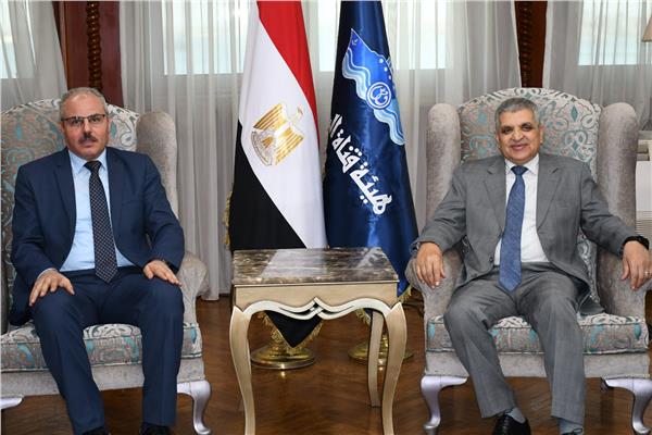 رئيس جامعة قناة السويس 