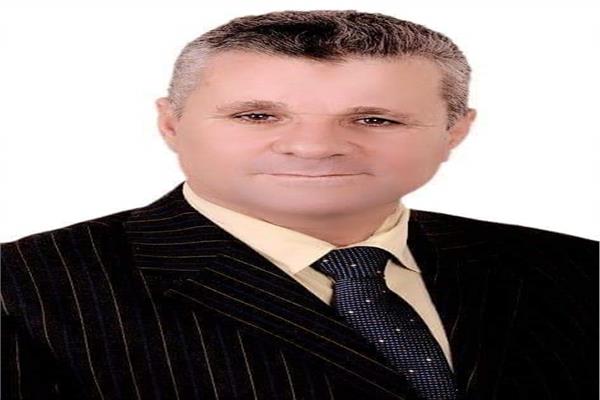 الأستاذ الدكتور خميس محمد