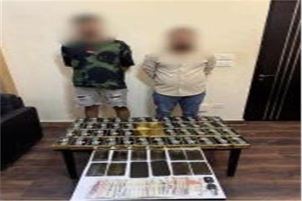 المتهمون والمضبوطات