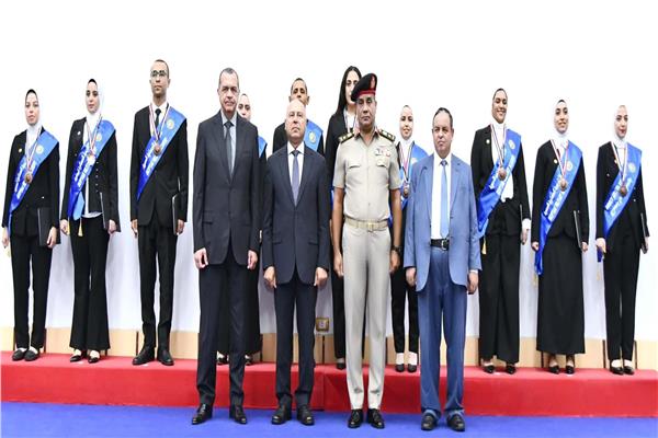 خرج دورات جديدة من العاملين بوزارتى النقل والمالية
