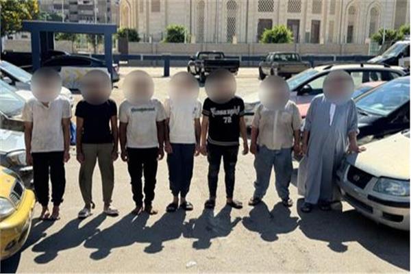 المتهمون بارتكاب جرائم السرقة