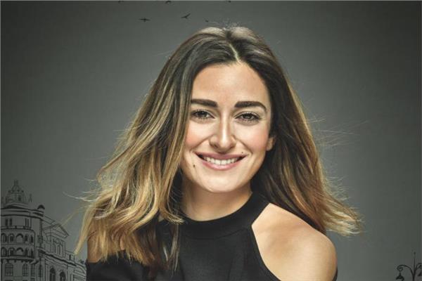  الفنانة أمينة خليل 