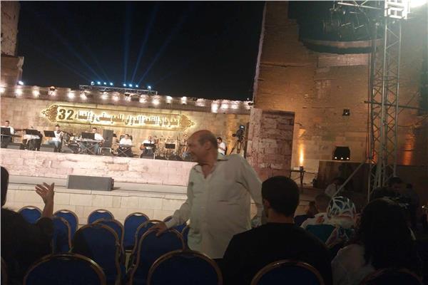 طارق الشناوي يحضر حفل حمزة نمرة في مهرجان القلعة