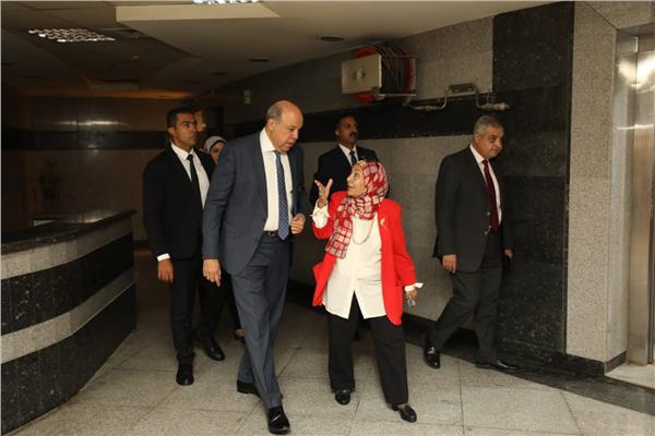 وزير الطيران المدني
